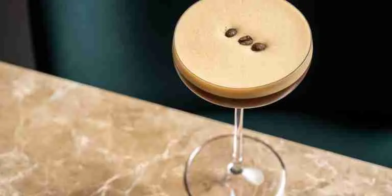 Boost Your Bar Experience with Cocktail Peanuts: Flavor Pairings, Recipes, and Mixology Tips