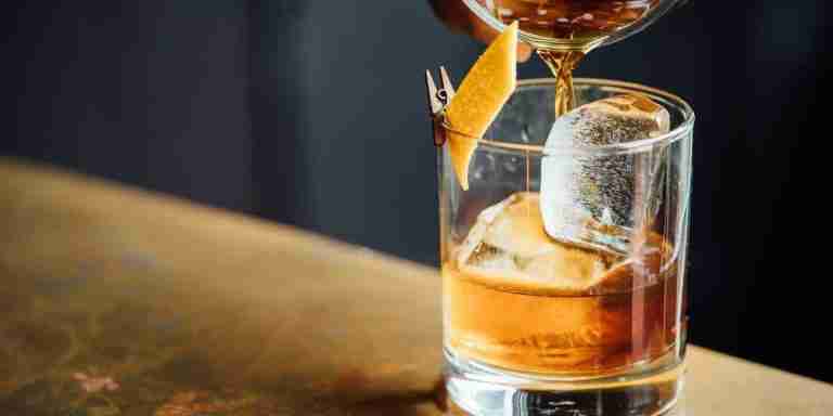 Fall Bourbon Cocktails: Make 10 Seasonal Whiskey Drinks at Home