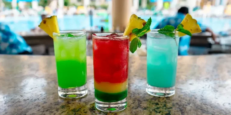 How to Make a Simple Syrup in 2 Minutes