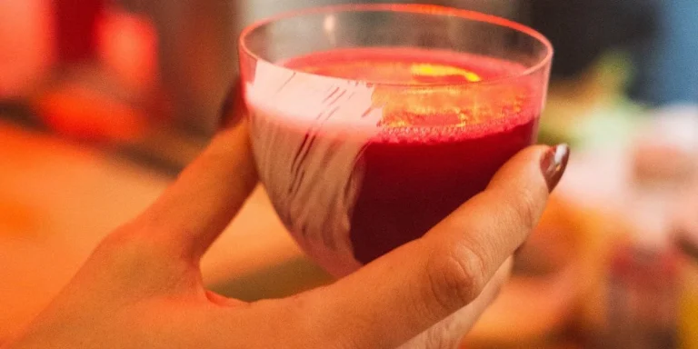 Greek Cocktails: Master 12 Authentic Recipes with Ouzo, Mastiha & Metaxa